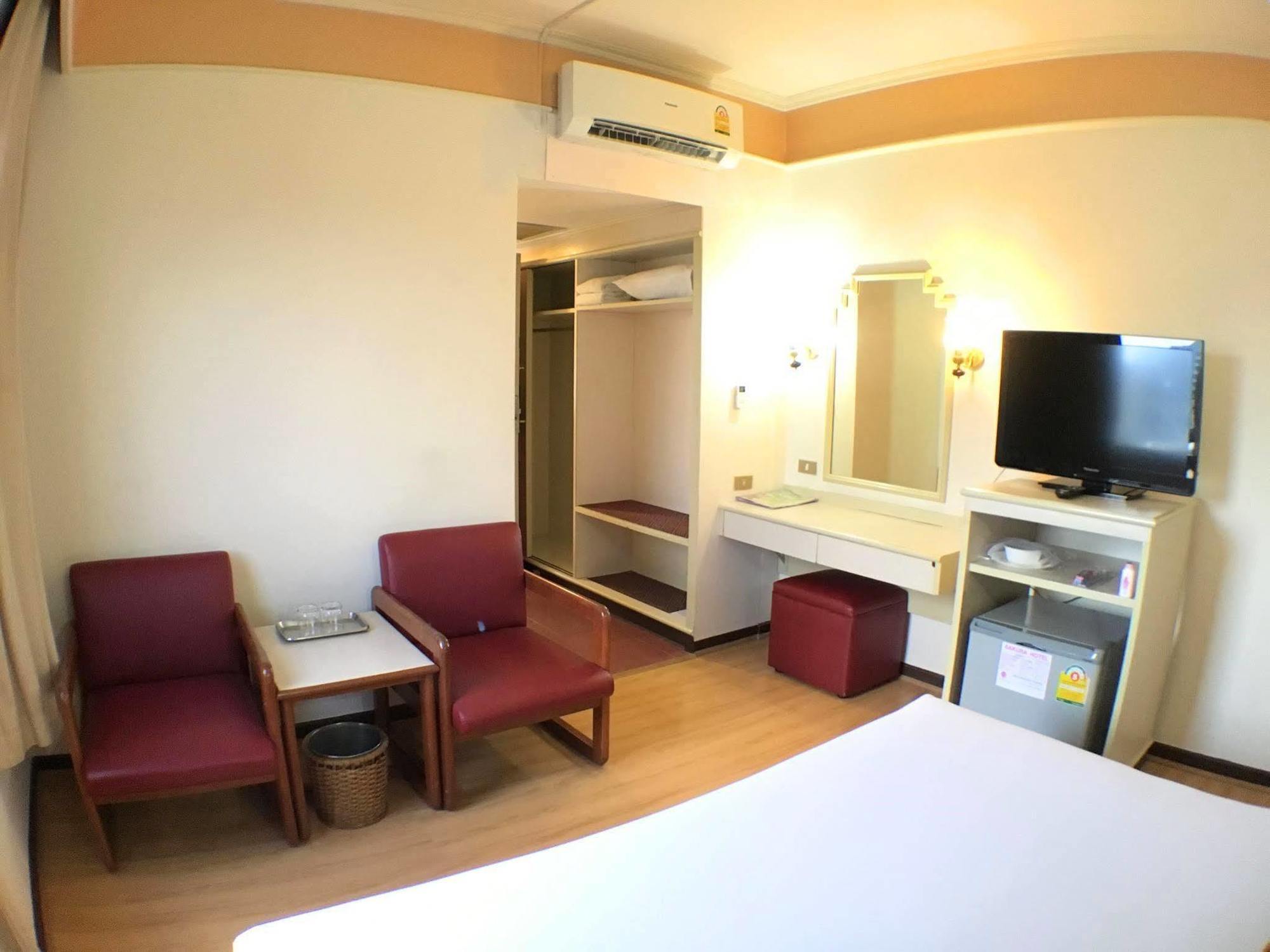 Sakura Hotel Хатъяй Экстерьер фото
